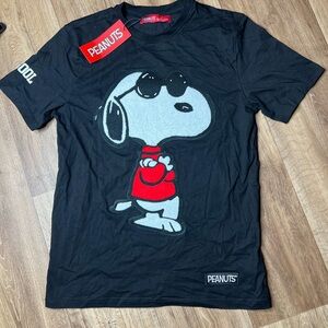 Peanuts Black T‑Shirt with Red Snoopy Graphic